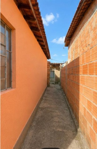 Casa 2 quartos e 1 banheiro, à venda, no bairro Camelos em Santa Luzia