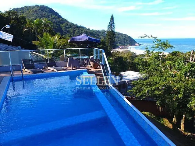 Casa com 426m² 5 quartos e 6 banheiros, para alugar, no bairro Praia do Estaleirinho em Balneário Camboriú