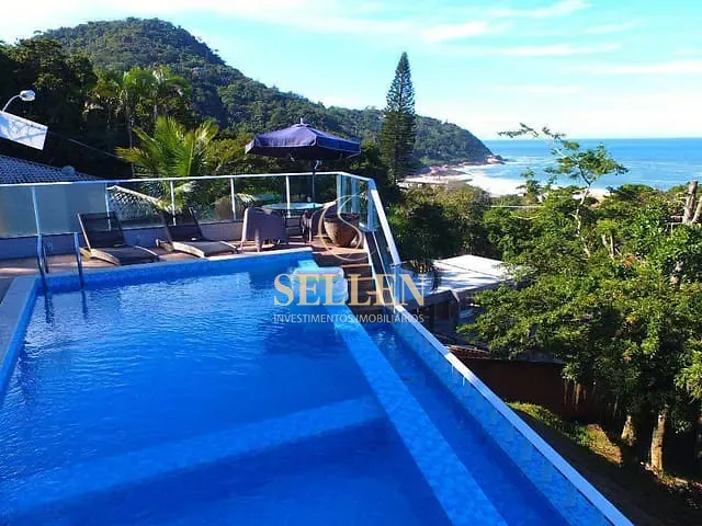 Casa com 426m² 5 quartos e 6 banheiros, para alugar, no bairro Praia do Estaleirinho em Balneário Camboriú