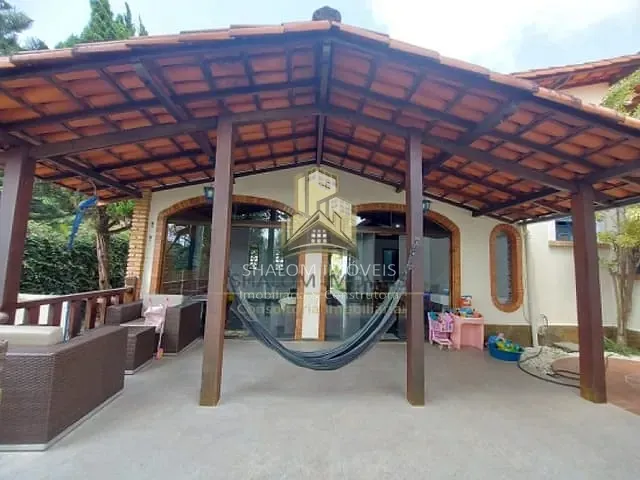 Casa com 1000m² 5 quartos e 2 banheiros, à venda, no bairro Braunas em Belo Horizonte