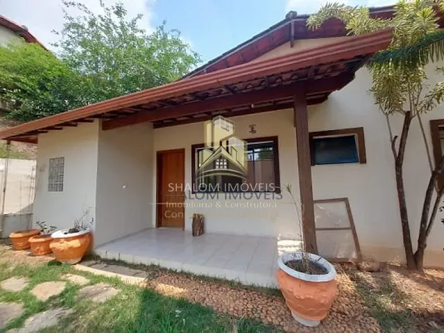 Casa com 1000m² 5 quartos e 2 banheiros, à venda, no bairro Braunas em Belo Horizonte