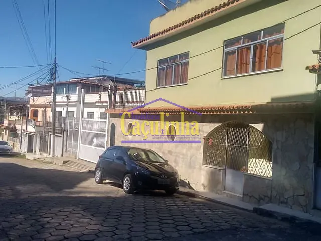 Casa com 240m² 3 quartos e 2 banheiros, à venda, no bairro Nossa Senhora de Santana em Barra do Piraí