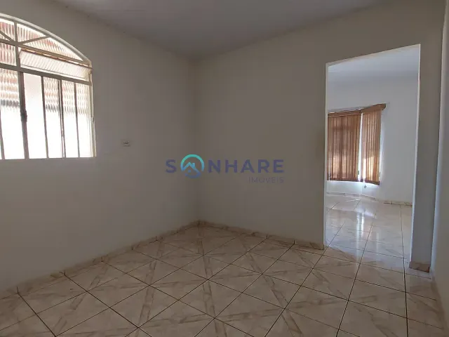 Casa 2 quartos e 1 banheiro, à venda, no bairro Nações em Siqueira Campos