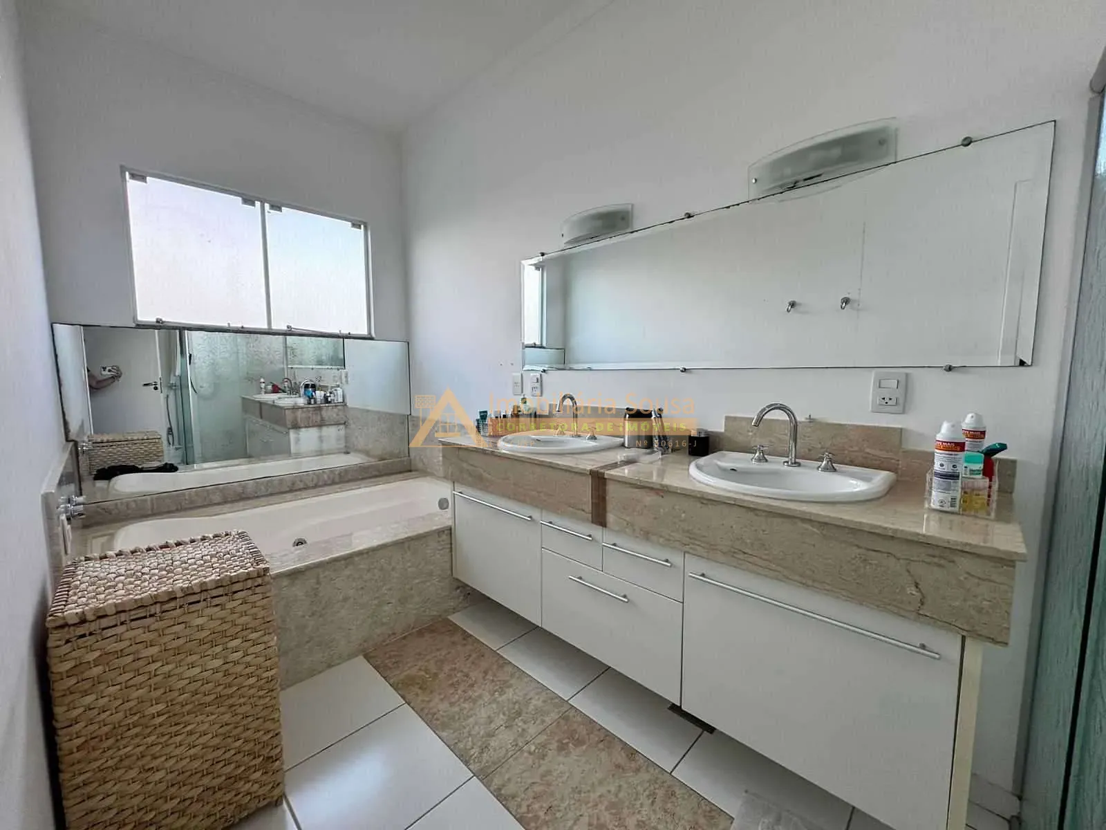 Casa, 4 quartos, 350 m² - Foto 23
