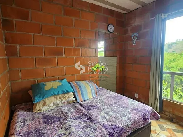 Casa com 680m² 4 quartos e 3 banheiros, à venda, no bairro Balança em Simão Pereira