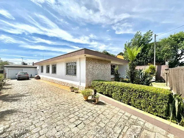 Casa com 129m² 3 quartos e 2 banheiros, à venda, no bairro Pinheirinho em Curitiba