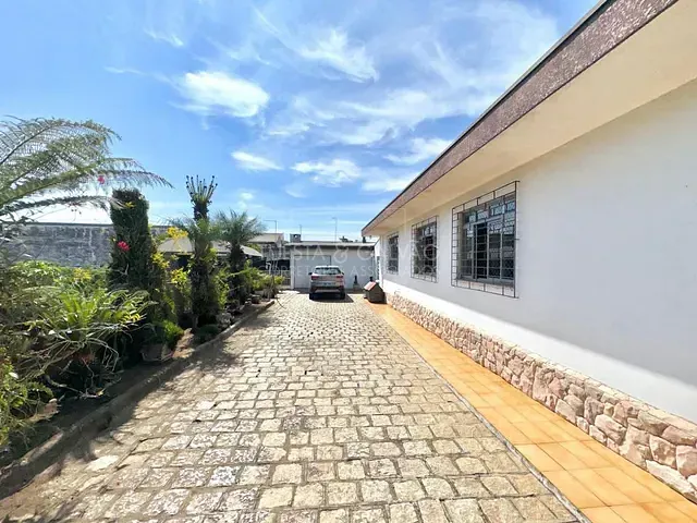 Casa com 129m² 3 quartos e 2 banheiros, à venda, no bairro Pinheirinho em Curitiba