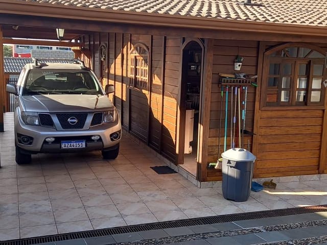 Casa 4 quartos e 4 banheiros, à venda, no bairro Santa Felicidade em Curitiba
