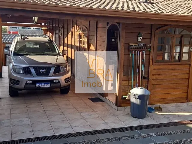 Casa 4 quartos e 4 banheiros, à venda, no bairro Santa Felicidade em Curitiba