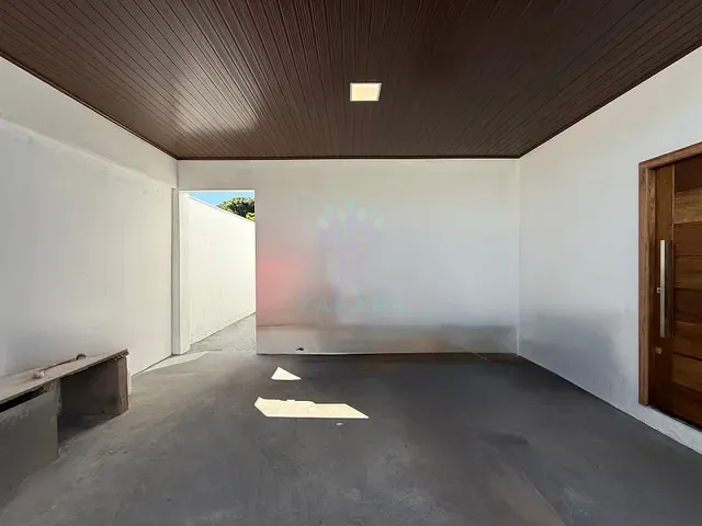 Casa com 250m² 3 quartos e 3 banheiros, à venda, no bairro Residencial Oiti em Campo Grande