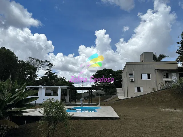 Casa com 2000m² 5 quartos e 5 banheiros, à venda ou para alugar, no bairro Condomínio Vale do Ouro em Ribeirão das Neves