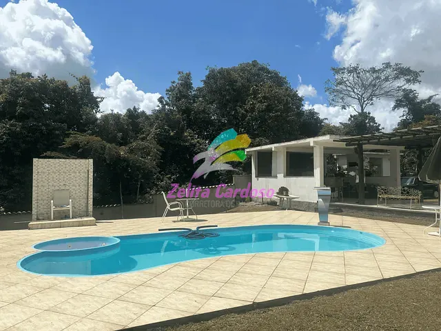 Casa com 2000m² 5 quartos e 5 banheiros, à venda ou para alugar, no bairro Condomínio Vale do Ouro em Ribeirão das Neves