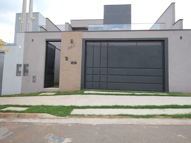 Casa com 219m² 3 quartos e 3 banheiros, à venda, no bairro Pousada do Sol em São João da Boa Vista