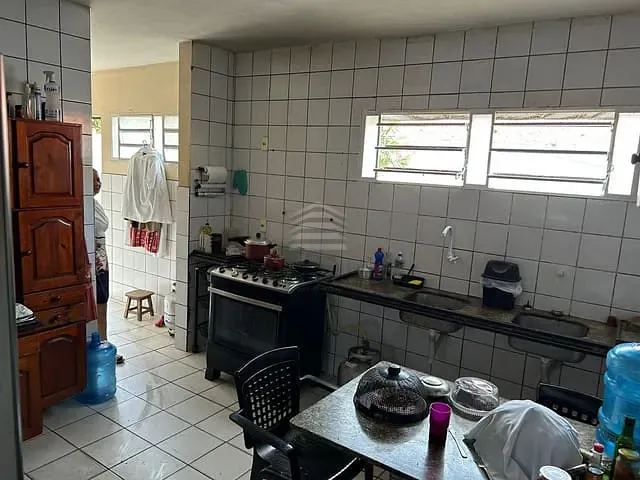 Casa 4 quartos e 4 banheiros, à venda, no bairro Horto em Teresina