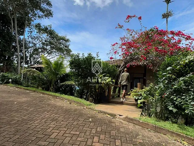 Casa 4 quartos e 5 banheiros, à venda, no bairro Itacaré em Itacaré