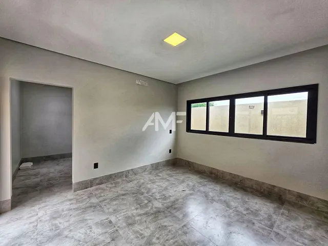 Casa com 285m² 4 quartos e 5 banheiros, à venda, no bairro Setor Habitacional Arniqueira (Águas Claras) em Brasília