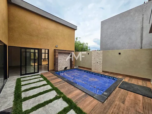 Casa com 285m² 4 quartos e 5 banheiros, à venda, no bairro Setor Habitacional Arniqueira (Águas Claras) em Brasília