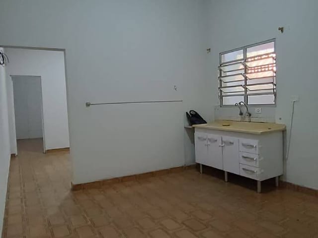 Casa 2 quartos e 1 banheiro, para alugar, no bairro Parque João Ramalho em Santo André