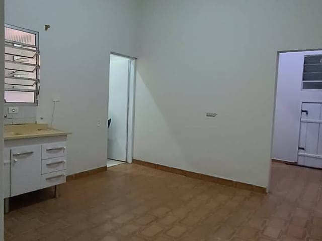 Casa 2 quartos e 1 banheiro, para alugar, no bairro Parque João Ramalho em Santo André