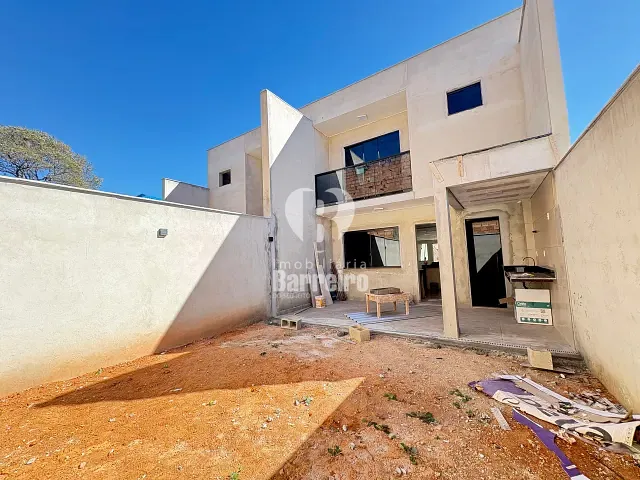 Casa com 180m² 3 quartos e 2 banheiros, à venda, no bairro Cardoso (Barreiro) em Belo Horizonte