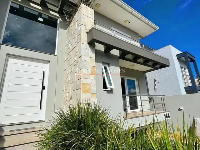 Casa 3 quartos e 3 banheiros, à venda, no bairro Santa Cruz em Gravataí