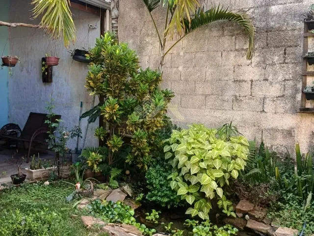 Casa 2 quartos e 1 banheiro, à venda, no bairro Fontesville II em Juiz de Fora