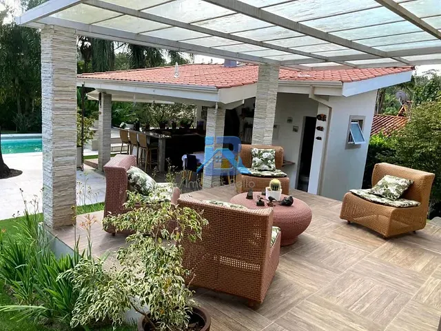 Casa com 1500m² 6 quartos e 6 banheiros, à venda, no bairro Ville Chamonix em Itatiba