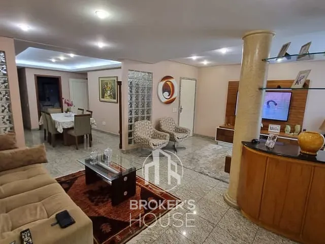 Casa com 380m² 5 quartos e 3 banheiros, à venda, no bairro Fradinhos em Vitória