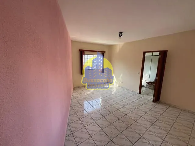 Casa com 750m² 4 quartos e 2 banheiros, à venda, no bairro Centro em Carapicuíba