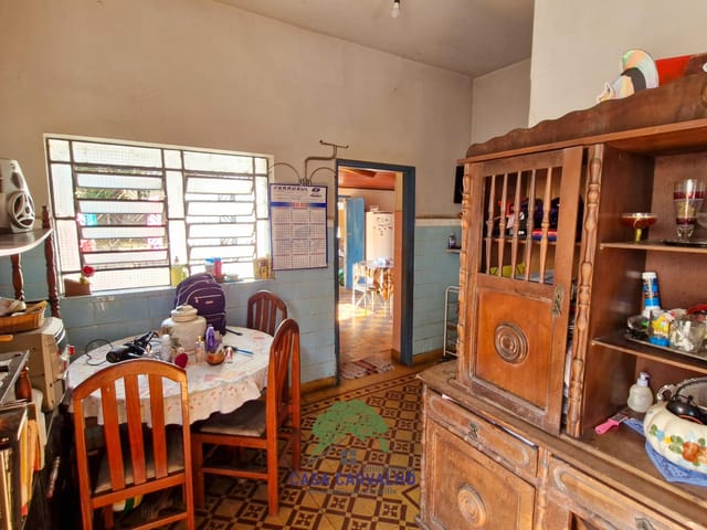 Casa 2 quartos e 1 banheiro, à venda, no bairro Centro em Corumbá