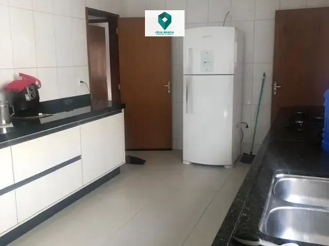 Casa com 272m², à venda, no bairro Parque São Luiz em Jundiaí