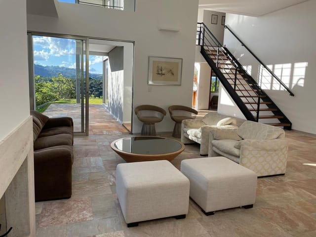 Casa com 1142m² 4 quartos e 4 banheiros, à venda, no bairro Pasárgada em Nova Lima