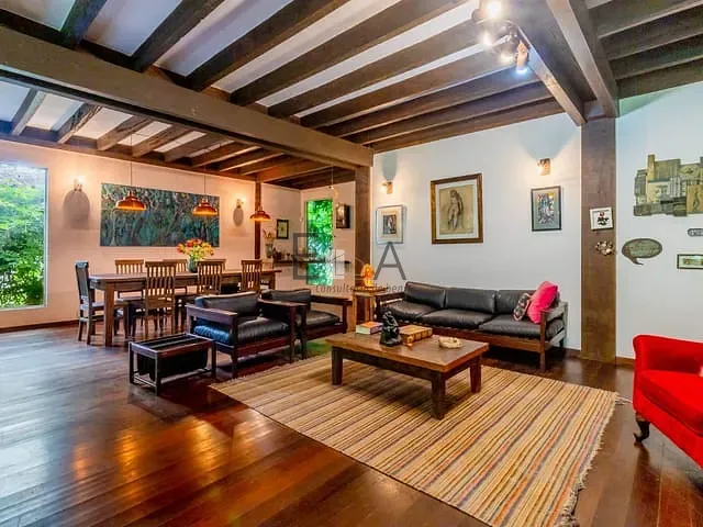 Casa com 500m² 5 quartos e 5 banheiros, à venda, no bairro Vila Appia Antica em Carapicuíba
