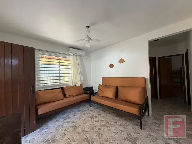 Casa 3 quartos e 2 banheiros, à venda, no bairro Centro em Itapoá