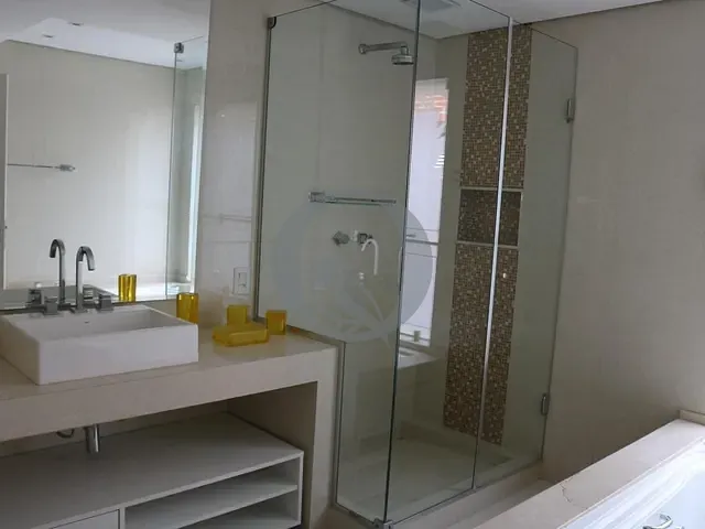 Casa com 600m² 4 quartos e 4 banheiros, para alugar, no bairro Alphaville em Santana de Parnaíba