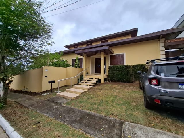 Casa com 520m² 3 quartos e 4 banheiros, à venda, no bairro Urbanova em São José dos Campos