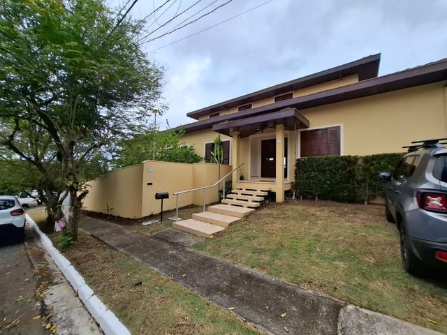 Casa com 520m² 3 quartos e 4 banheiros, à venda, no bairro Urbanova em São José dos Campos