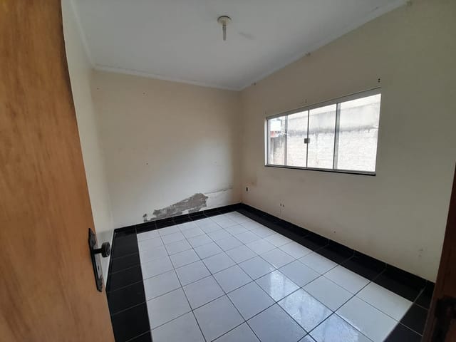 Casa com 377m² 3 quartos e 2 banheiros, à venda, no bairro Cidade Livre em Aparecida De Goiânia