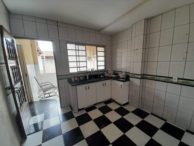 Casa com 377m² 3 quartos e 2 banheiros, à venda, no bairro Cidade Livre em Aparecida De Goiânia
