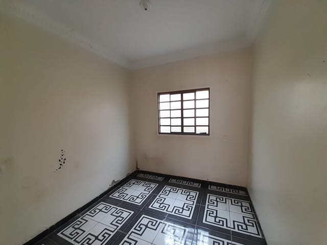 Casa com 377m² 3 quartos e 2 banheiros, à venda, no bairro Cidade Livre em Aparecida De Goiânia
