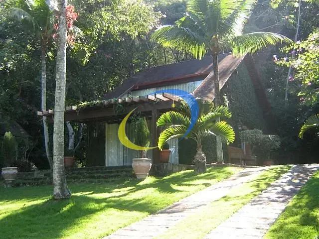 Casa com 18000m² 12 quartos e 8 banheiros, à venda, no bairro mangaratiba em Mangaratiba