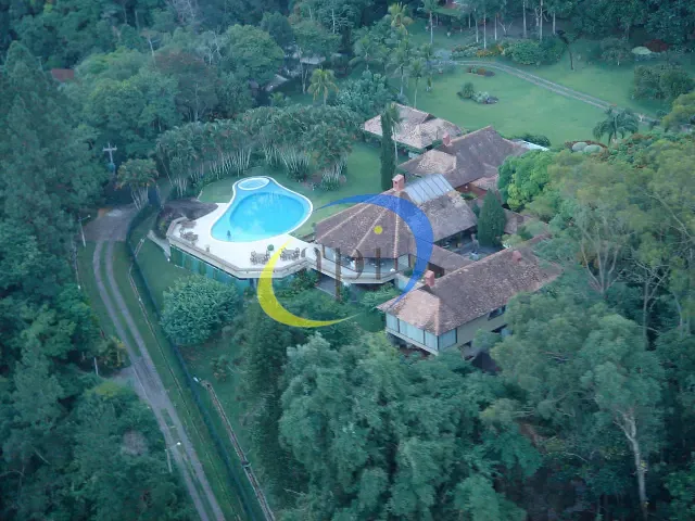 Casa com 18000m² 12 quartos e 8 banheiros, à venda, no bairro mangaratiba em Mangaratiba