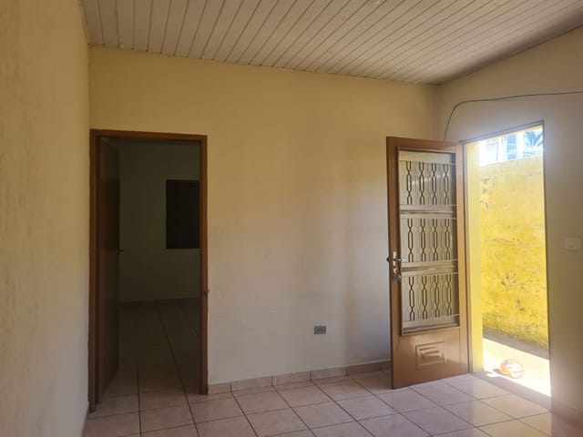 Casa 2 quartos e 1 banheiro, para alugar, no bairro Vila Nova em Araçariguama