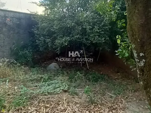 Casa com 345m² 3 quartos e 1 banheiro, à venda, no bairro Vila Brasília em Aparecida De Goiânia