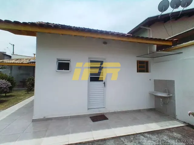 Casa com 905m² 3 quartos e 3 banheiros, à venda, no bairro Parque Esperança em Taubaté