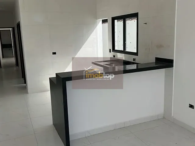 Casa com 149m² 3 quartos e 2 banheiros, à venda, no bairro Balneário Recanto do Sol em Caraguatatuba