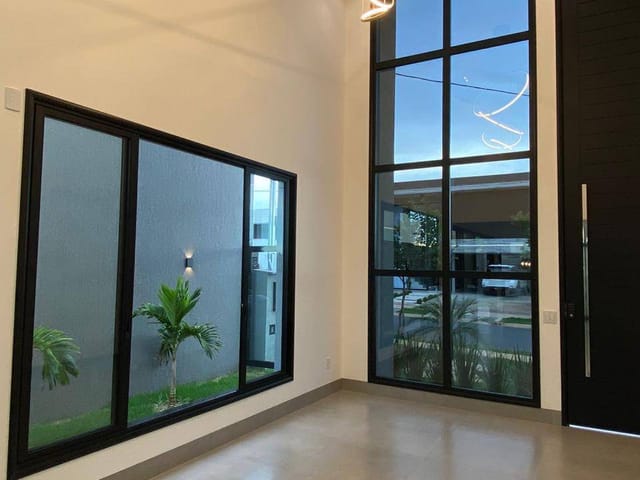 Casa com 312m² 3 quartos e 4 banheiros, à venda, no bairro Residencial Parqville Jacarandá em Aparecida de Goiânia