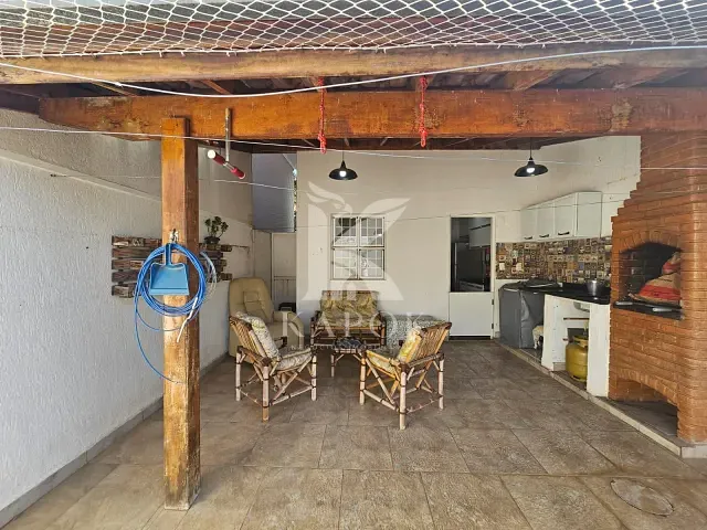 Casa 2 quartos e 1 banheiro, para alugar, no bairro Parque Villa Flores em Sumaré