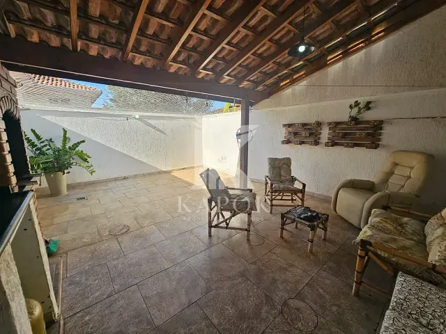 Casa 2 quartos e 1 banheiro, para alugar, no bairro Parque Villa Flores em Sumaré