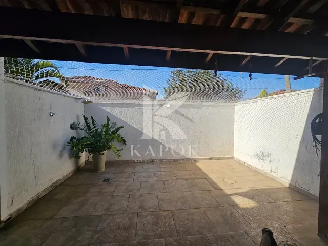 Casa 2 quartos e 1 banheiro, para alugar, no bairro Parque Villa Flores em Sumaré